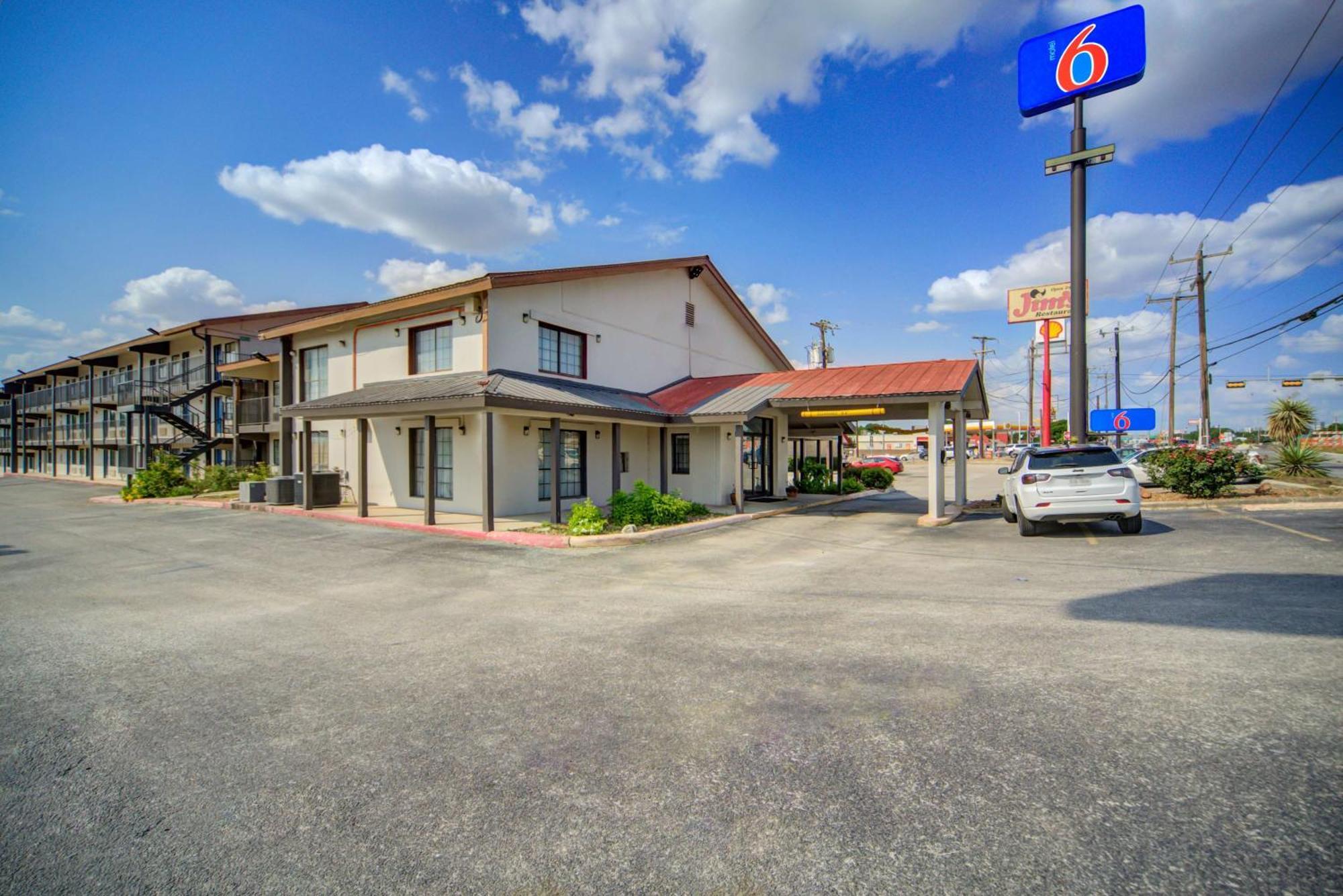 Motel 6 San Antonio, Tx I-35 North Corridor Dış mekan fotoğraf